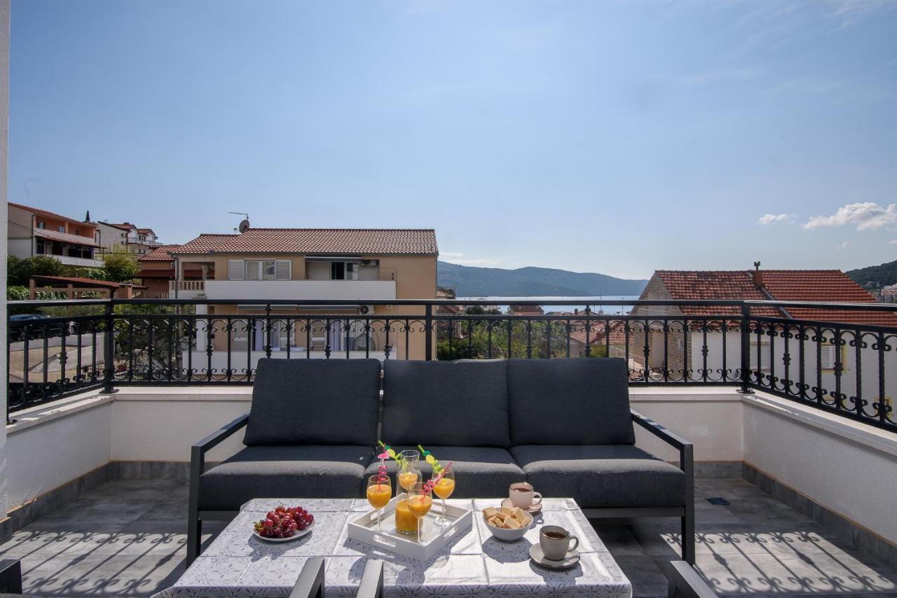 Villa Barbara & Zoran With Heated Swimming Pool 브랜지카 외부 사진
